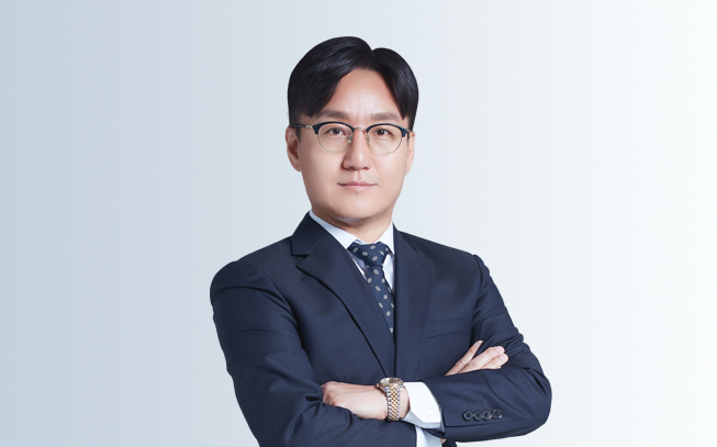 [성범죄] 동성 성폭행, 형사 처벌과 보안처분이 함께 적용된다 [강봉철 변호사 칼럼]